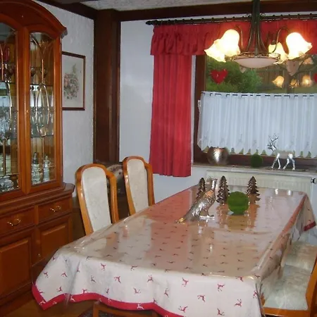 Geraeumiges In Rittsteig Mit Terrasse, Garten Und Grill Vakantiehuis