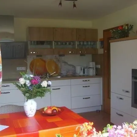 Geraeumiges In Rittsteig Mit Terrasse, Garten Und Grill Vakantiehuis